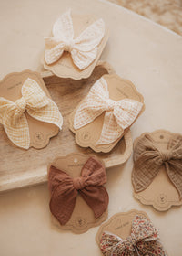 Fable Bow Clip - Carrés organiques